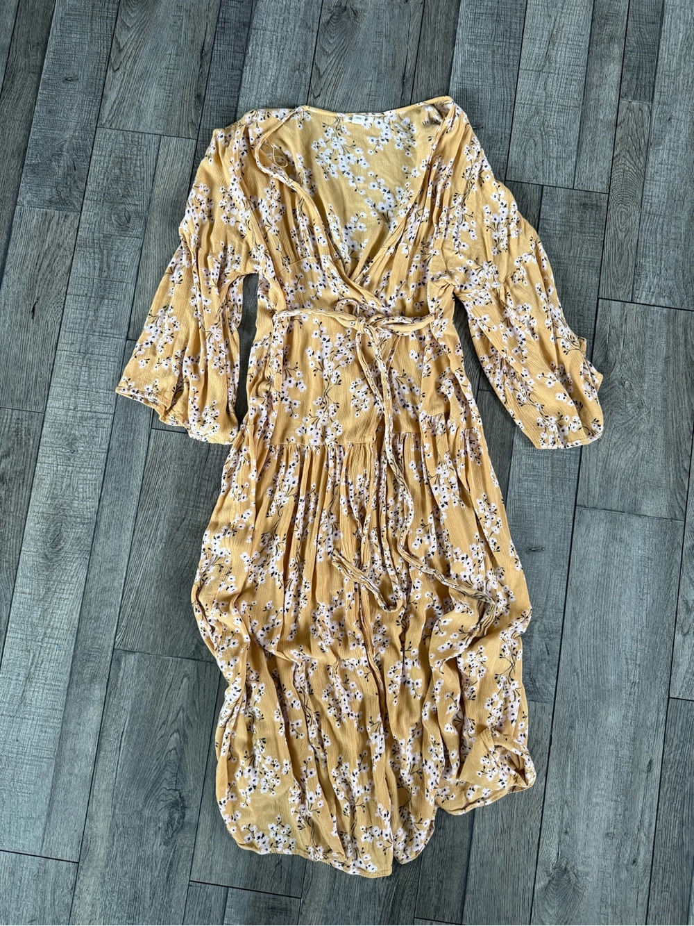 Billabong boho summery Mustard Floral Wrap Maxi Dress in size small. - Picture 3 of 3